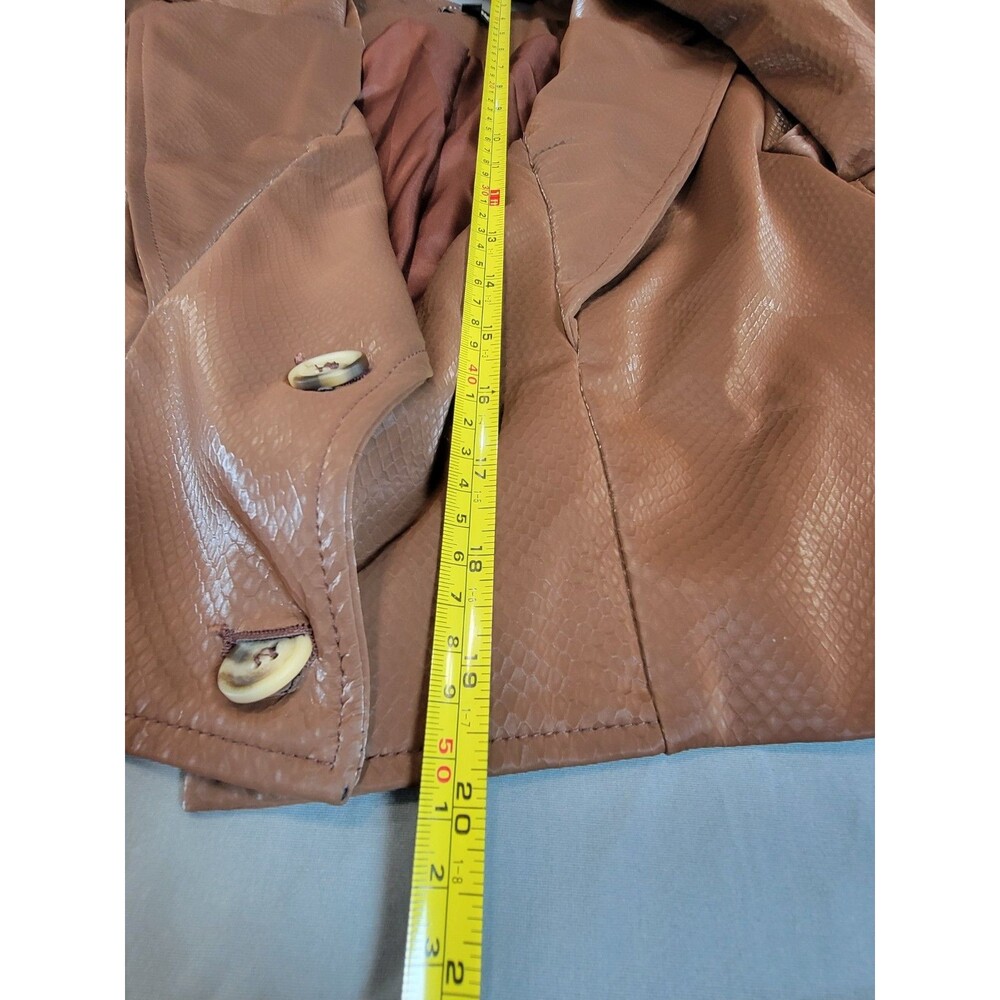 Fashion Nova Women’s Brown Snakeskin Faux Leather Cropped Blazer Jacket Size M - Picture 7 of 12